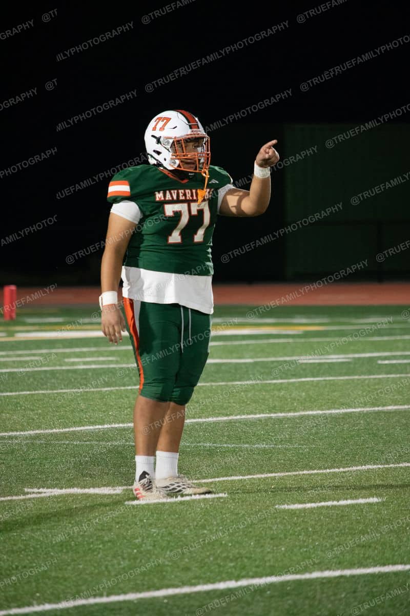 #77 Johann Moreno pointing vs Golden Sierra.